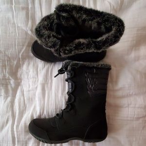 North face black suede with faux fur boot